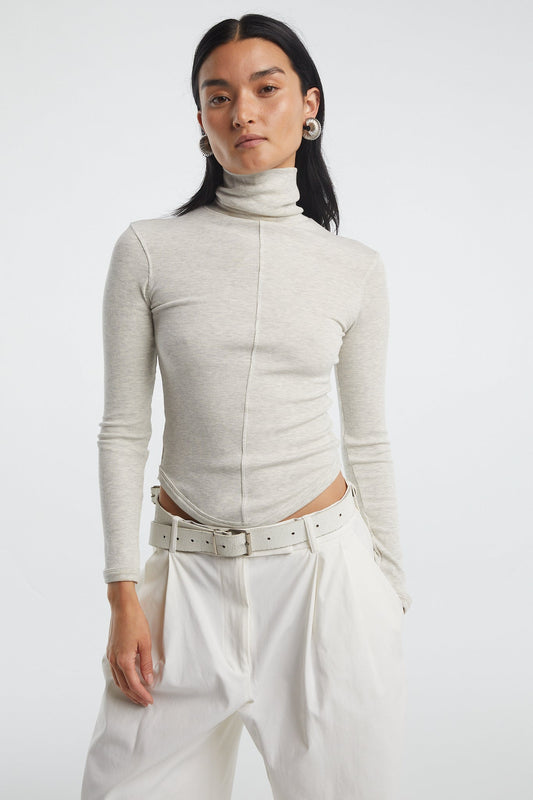 MADS TURTLENECK TOP